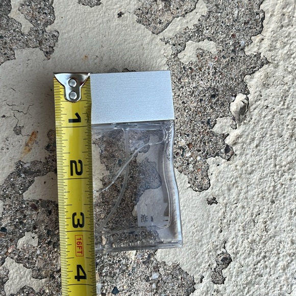 New Liz perfume - Picture 12 of 14